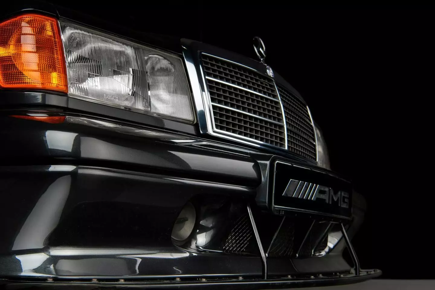 Mercedes-Benz 190E 2.5-16 Ubwihindurize II