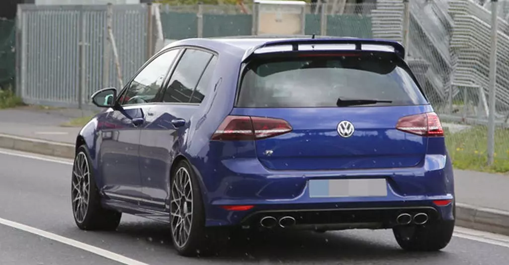 Volkswagen Golf R420 |