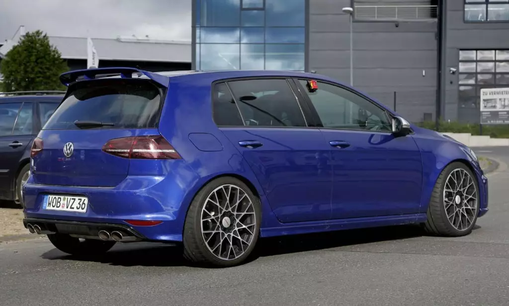 IVolkswagen Golf R420