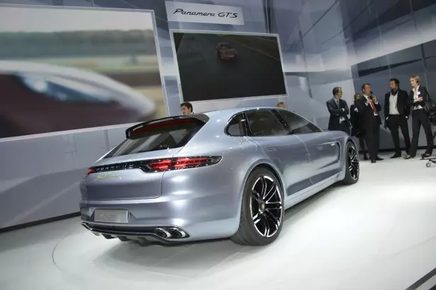 2012-يىللىق پارىژ: پورسچى Panamera تەنھەرىكەت ساياھەت ئۇقۇمىنى ئېلان قىلدى 13810_1