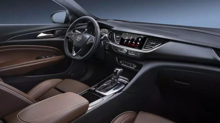 2017-opel-insignia-grand-olahraga-14