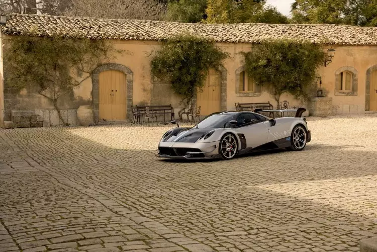 Pagani Huayra BC (၄)၊