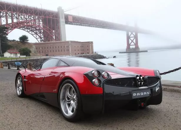 Pagani Huayra je automobil godine Richarda Hammonda 14092_2