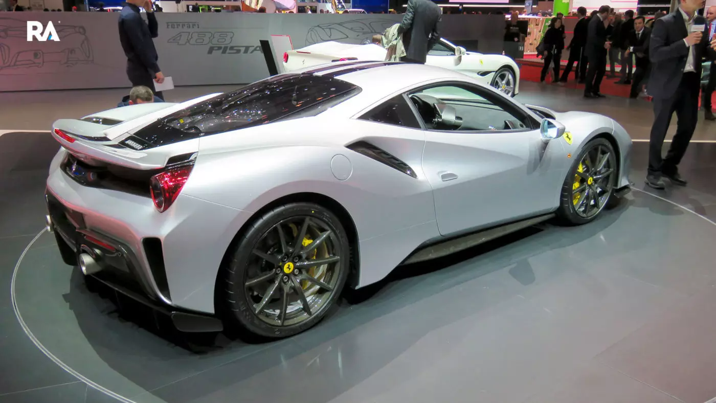 Ferrari 488 spår