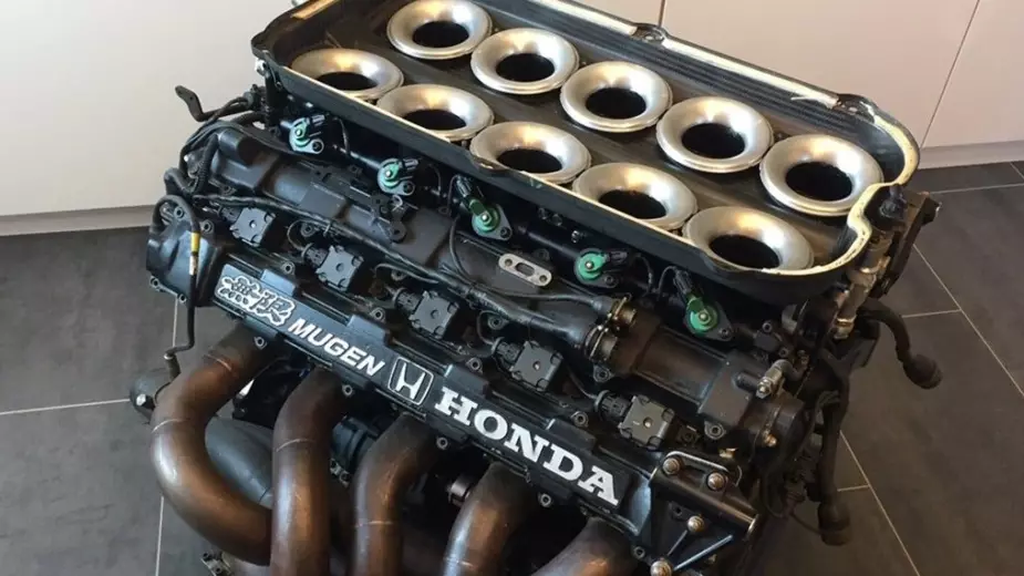 تاسو به د فورمول 1 څخه د Mugen-Honda V10 انجن سره څه وکړئ؟