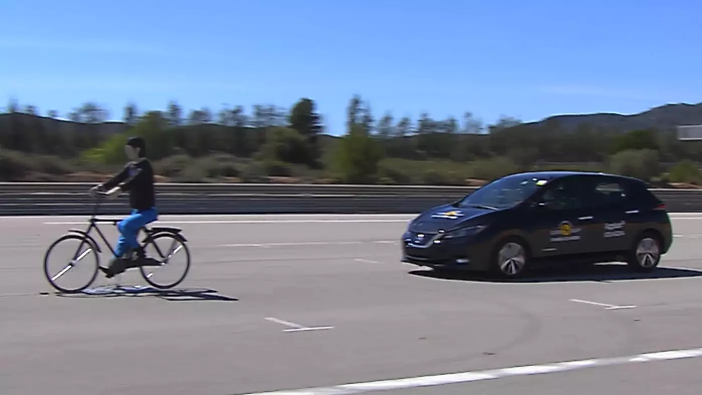 Nissan Leaf. Euro NCAP AEB nga pagsulay