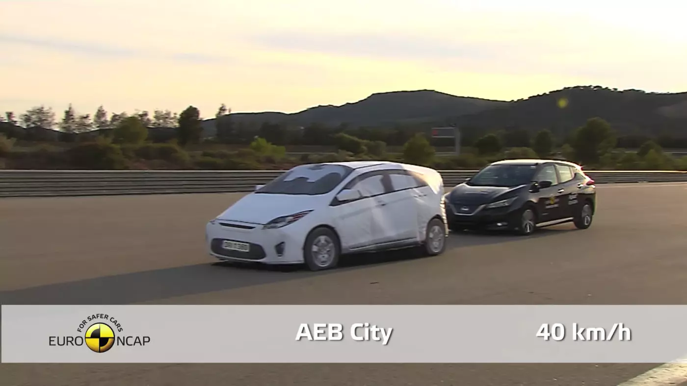 Nissan Leaf. Euro NCAP AEB test