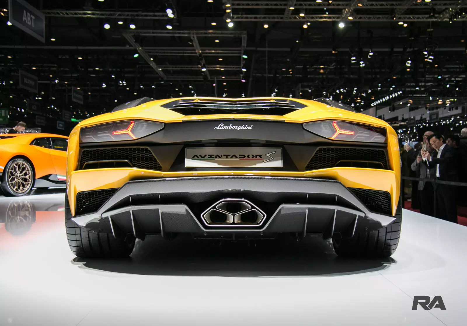 ຕໍ່ໄປ Lamborghini Huracán ຈະເປັນ plug-in. ແຕ່ V10 ຢູ່! 14207_3