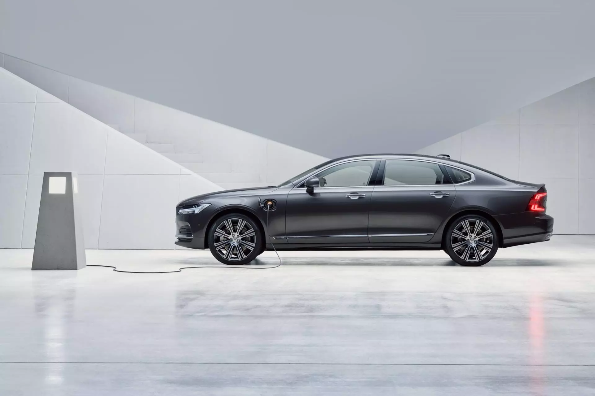 Volvo S90 2020 endurhleðsla