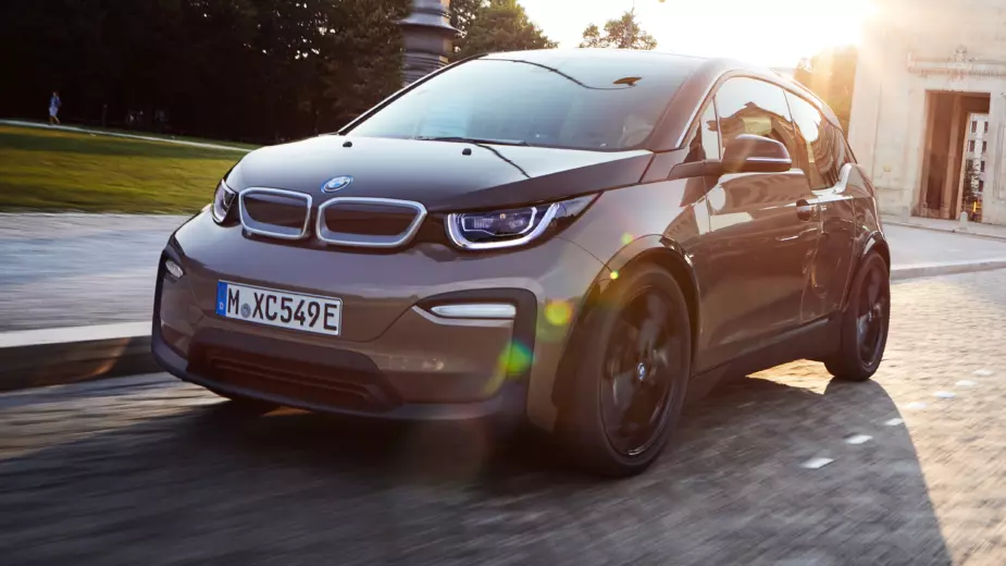 BMW i3 jätab Euroopas sõiduulatuse pikendajaga hüvasti