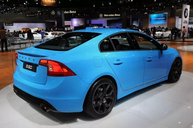 Volvo S60 Polestar hadir di Los Angeles Motor Show, tapi bakal di produksi? 14432_2