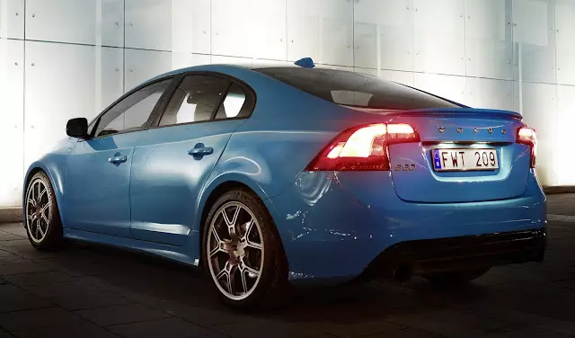 Germanoj zorgu, jen venas la Volvo S60 Polestar! 14439_1