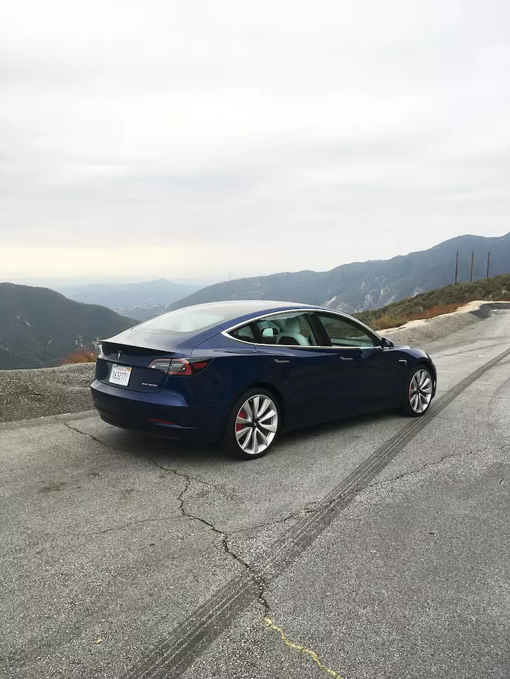 特斯拉 Model 3 性能