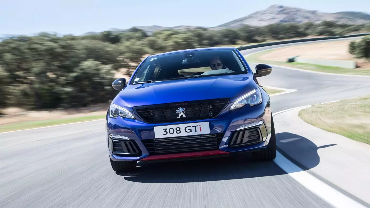 Kuvugurura Peugeot 308 GTi igera muri Nzeri 14519_2