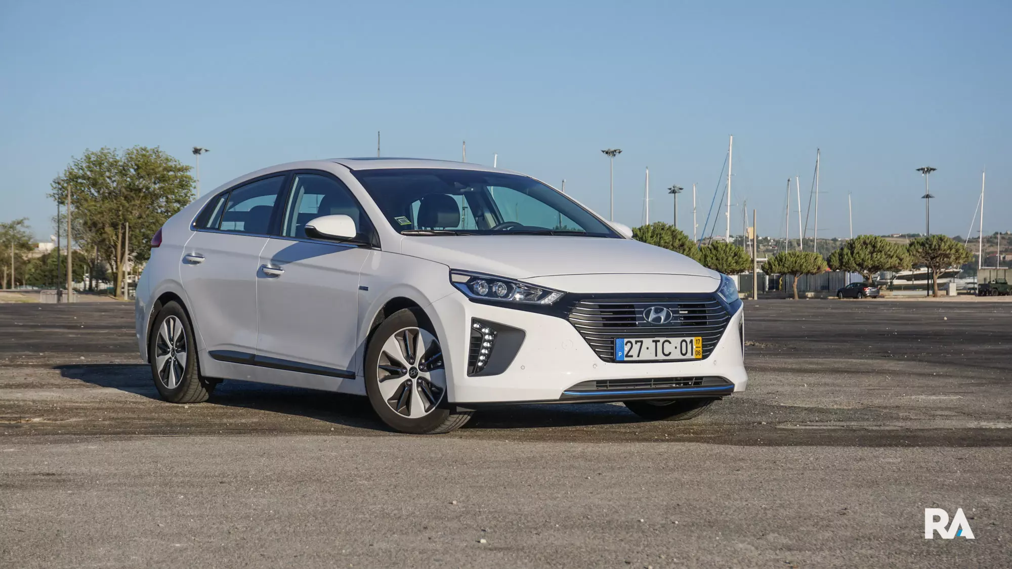 Plug-in ea Hyundai Ioniq