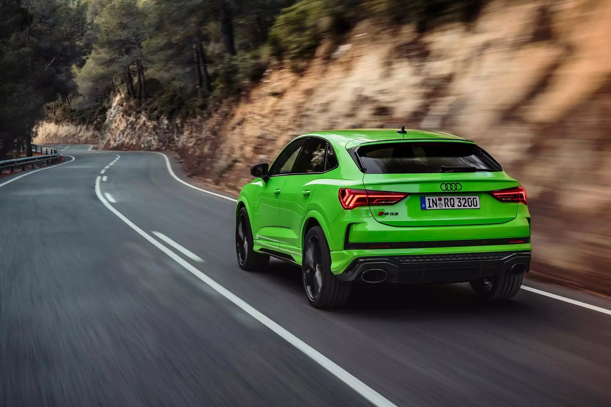 “Audi RS Q3 Sportback”