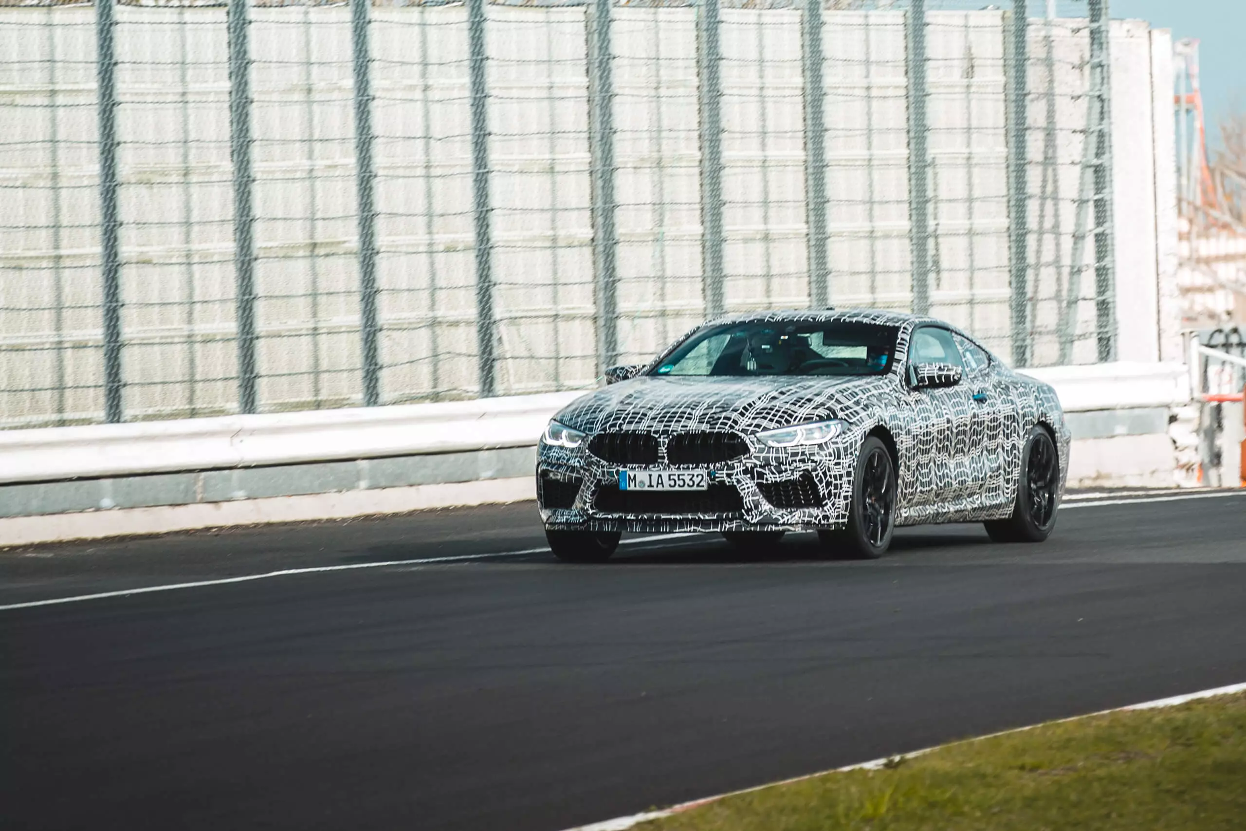 سيارة BMW M8 Photo-spy