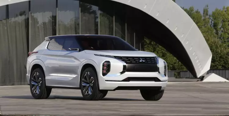 mitsubishi-gt-phev-concept-10