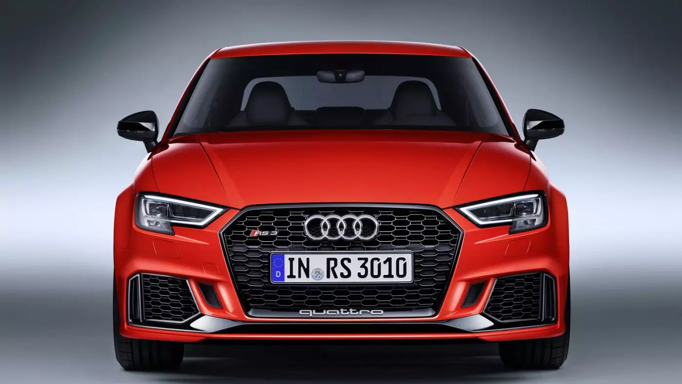 Audi RS 3 tirbaħ varjant saloon u 400 hp ta' qawwa 15087_1