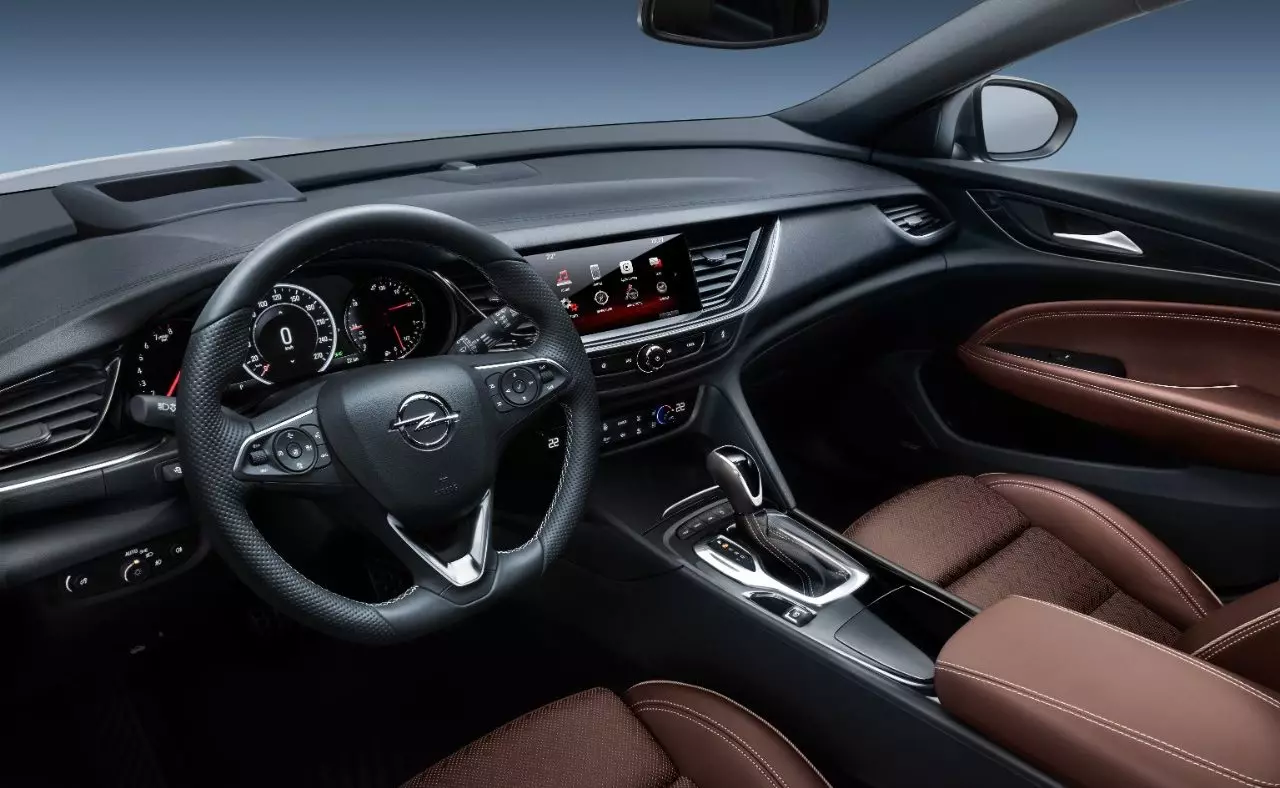 I-Opel Insignia Country Tourer