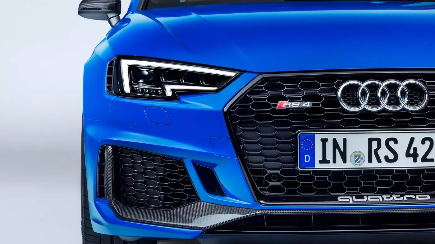 ਔਡੀ RS4 Avant B9