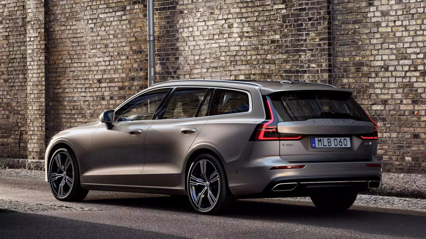 Volvo V60 2018 года