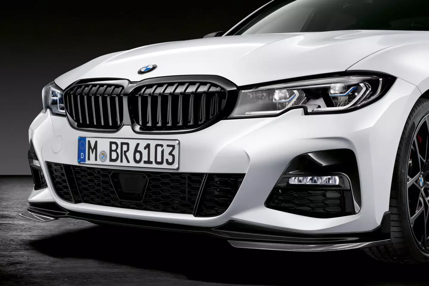 أداء BMW الفئة الثالثة M.