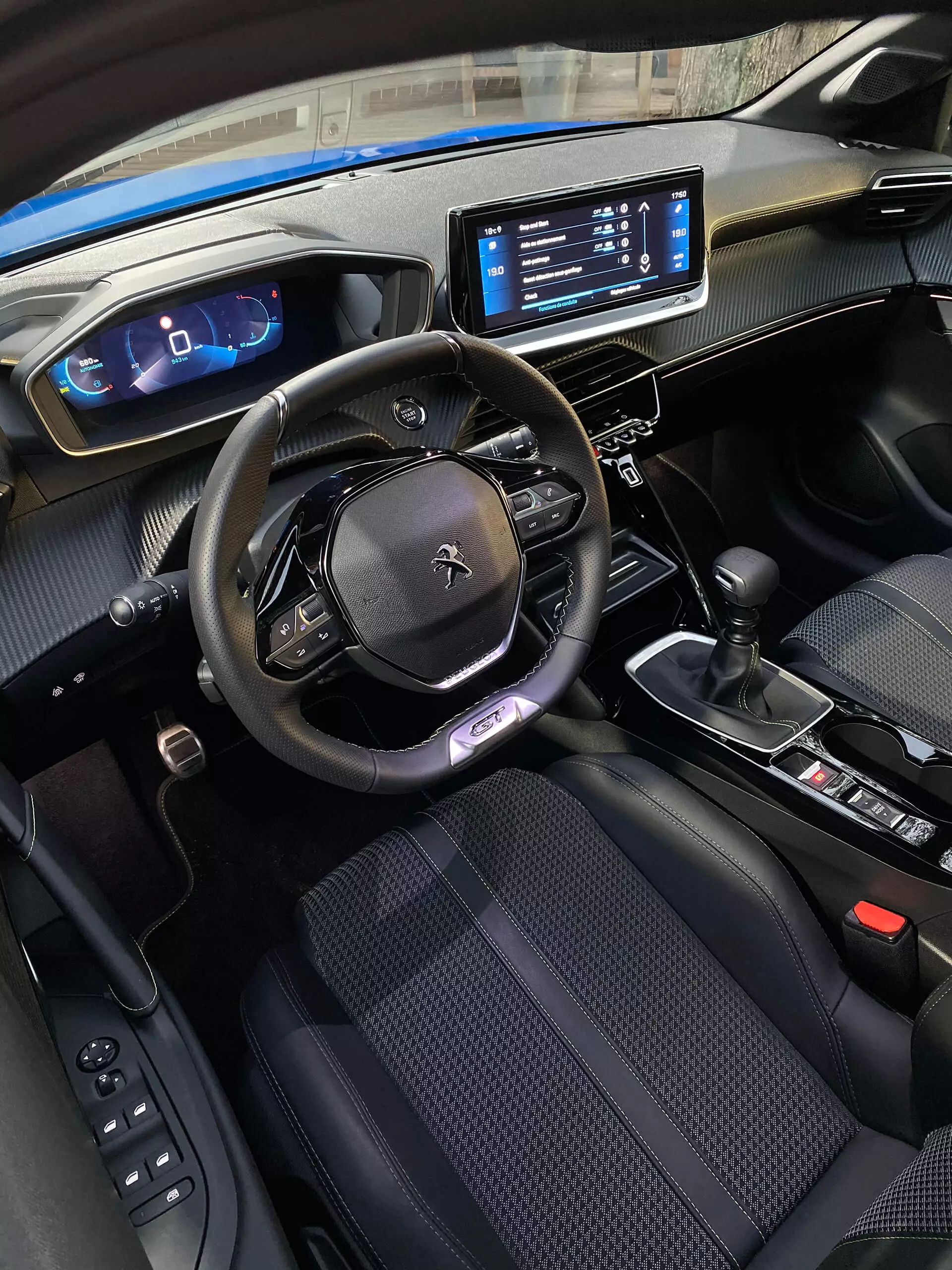 Peugeot e-208 GT၊ 2019