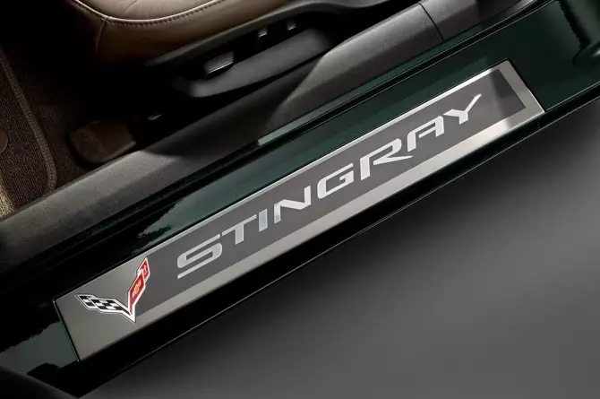 2014-Corvette-Stingray-Edition-Premiere-Details-Convertible-5-1280x800