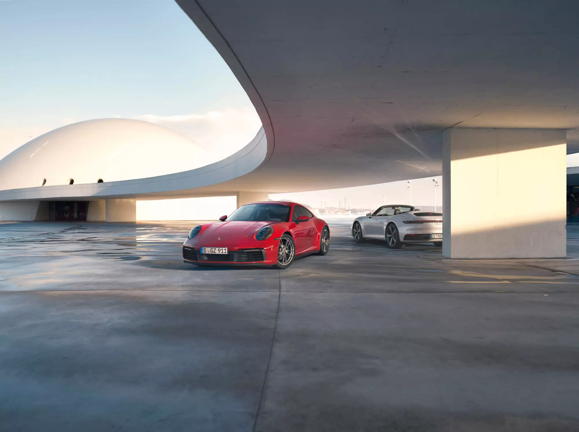 Porsche 911 Carrera 4 Coupé and Cabriolet