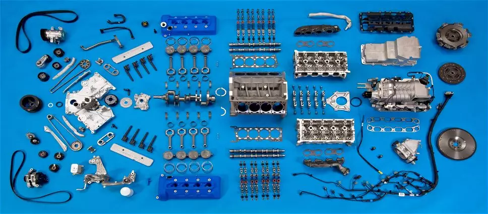 Motor separado por partes