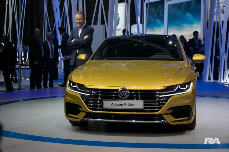 Arteon. Ang bag-ong imahe sa Volkswagen nagsugod dinhi 15452_1