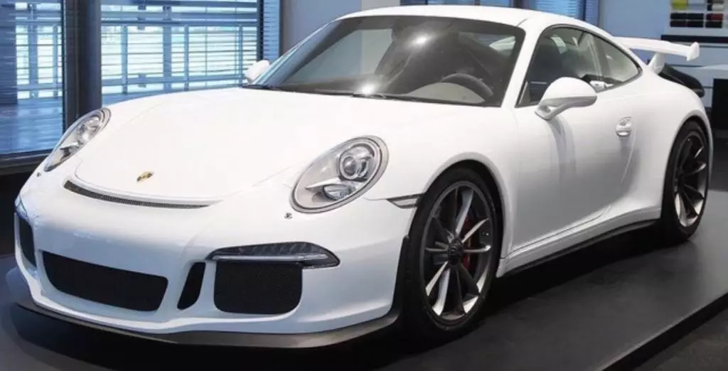 2015년의 이 18대의 Porsche 911 GT3가 데뷔를 앞두고 있습니다. 왜요? 15566_1