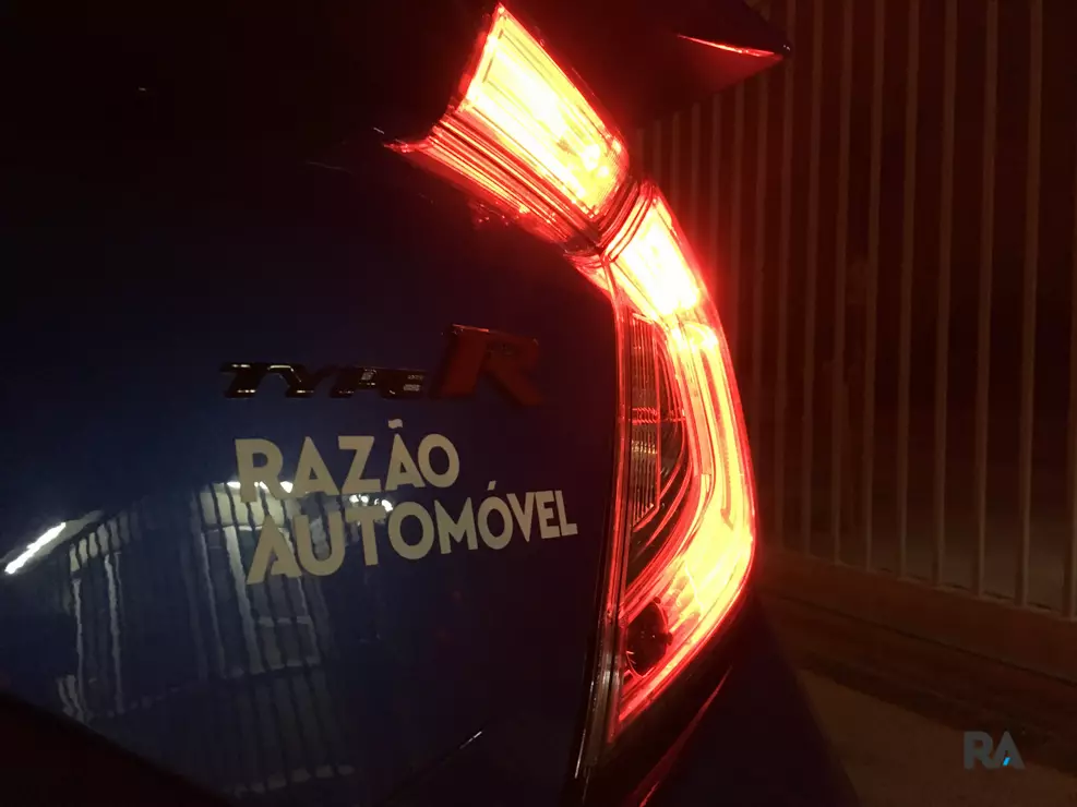 Pred hišo imam parkirano Hondo Civic Type-R FK8 15590_2