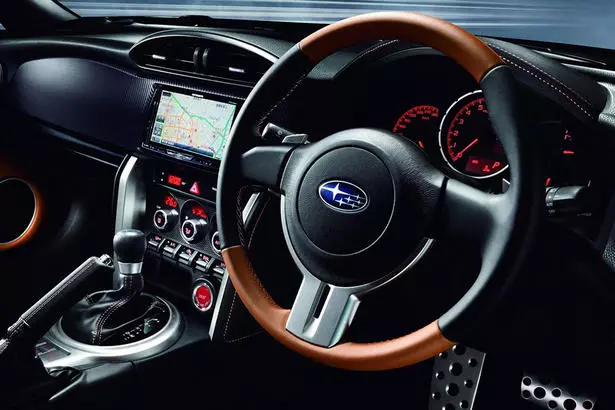 Subaru-BRZ-Premium-Sport-Interior