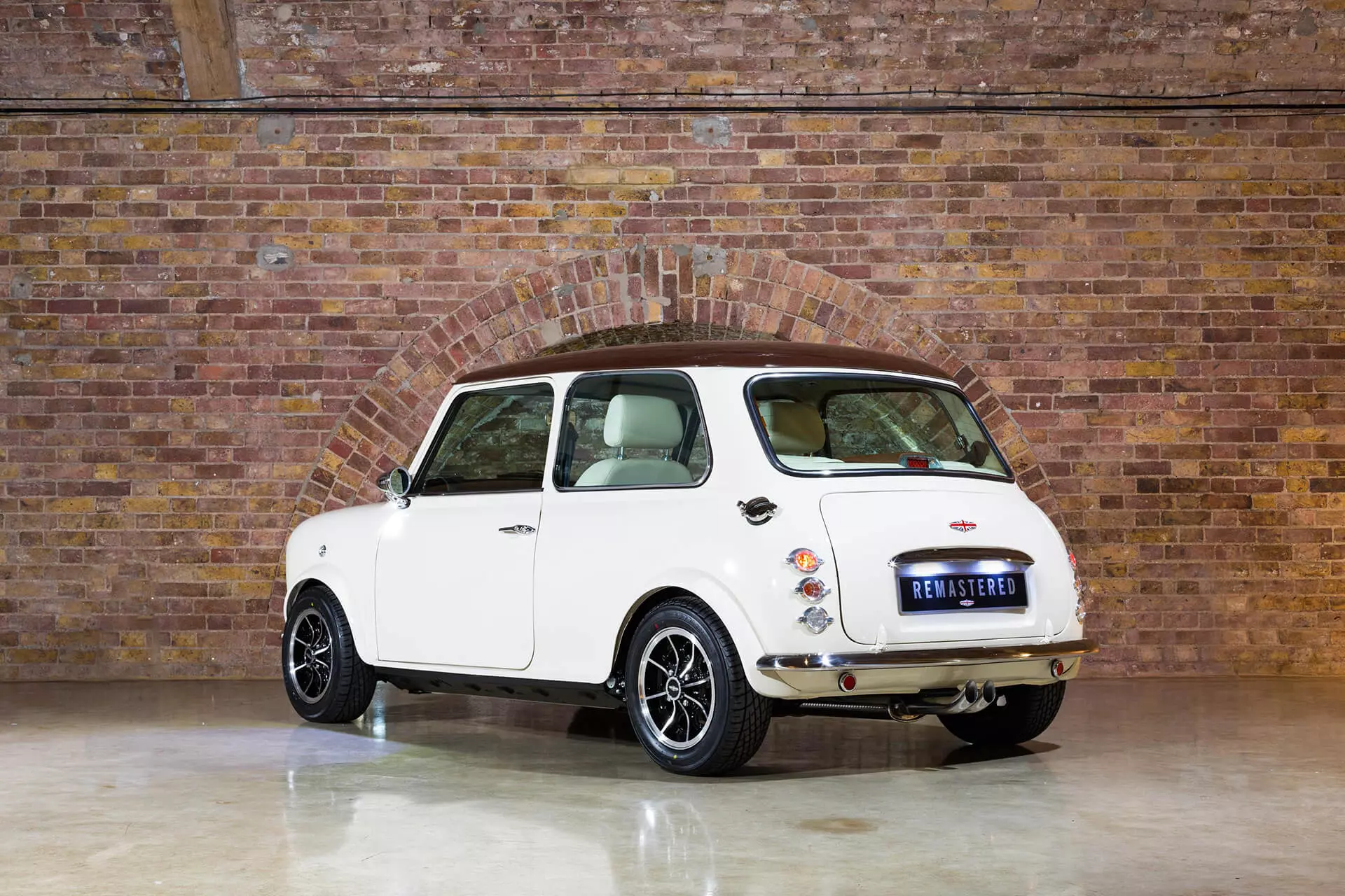 David Brown Automotive Mini geremasterd