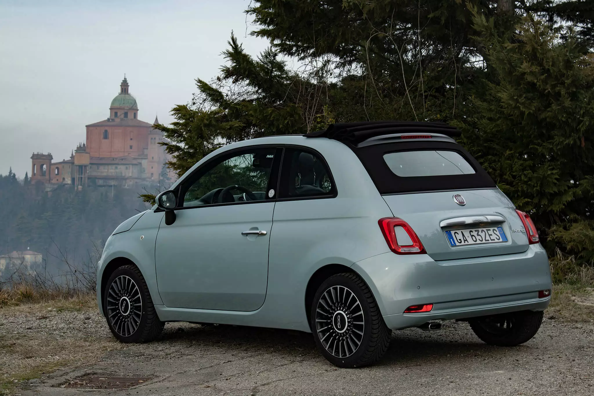 Fiat 500C Гибрид