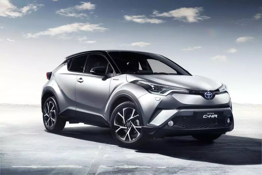 Першыя ўражанні за рулём новай Toyota C-HR 15905_2