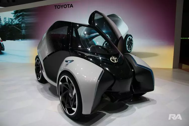 2017 Toyota i-Tril sa Geneva