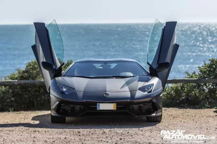 Lamborghini Aventador Roadster 50 वा वर्धापनदिन 5