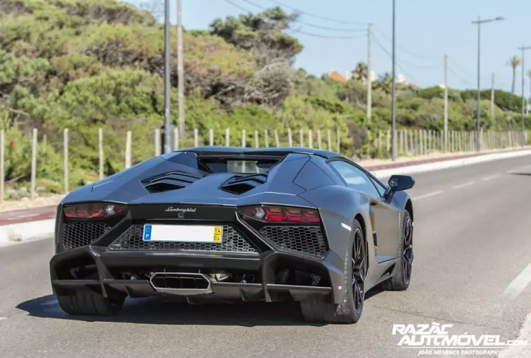 Lamborghini Aventador Roadster 50e jubileum 6