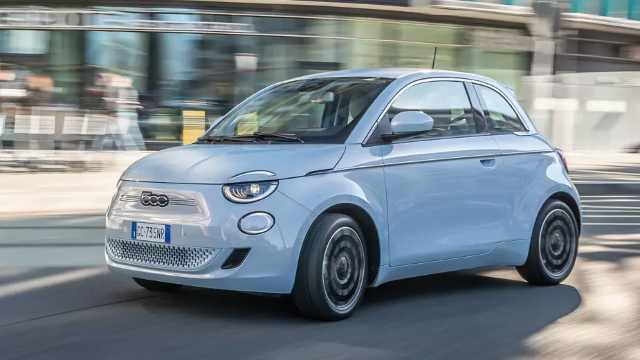 Fiat vrea să fie 100% electric deja în 2030