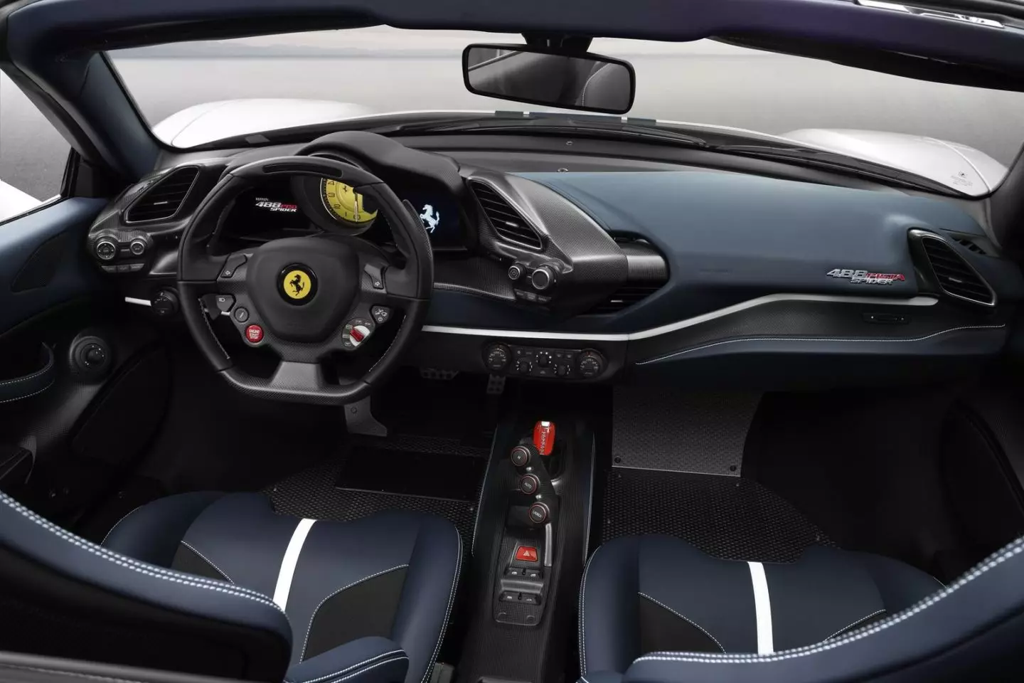 Ferrari 488 ספּיידער שפּור 2018