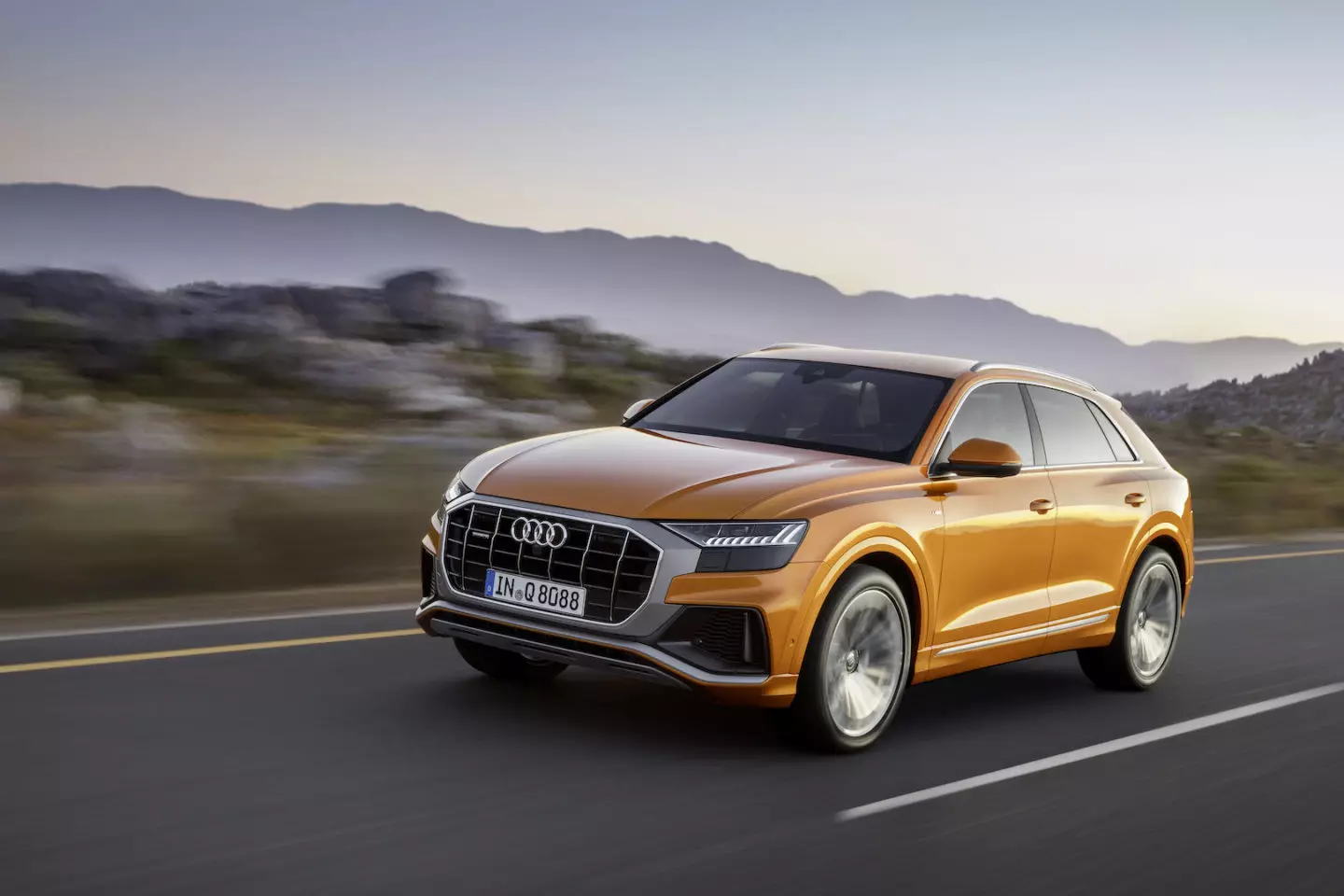 Audi Q8 Fa'alauiloa 2018