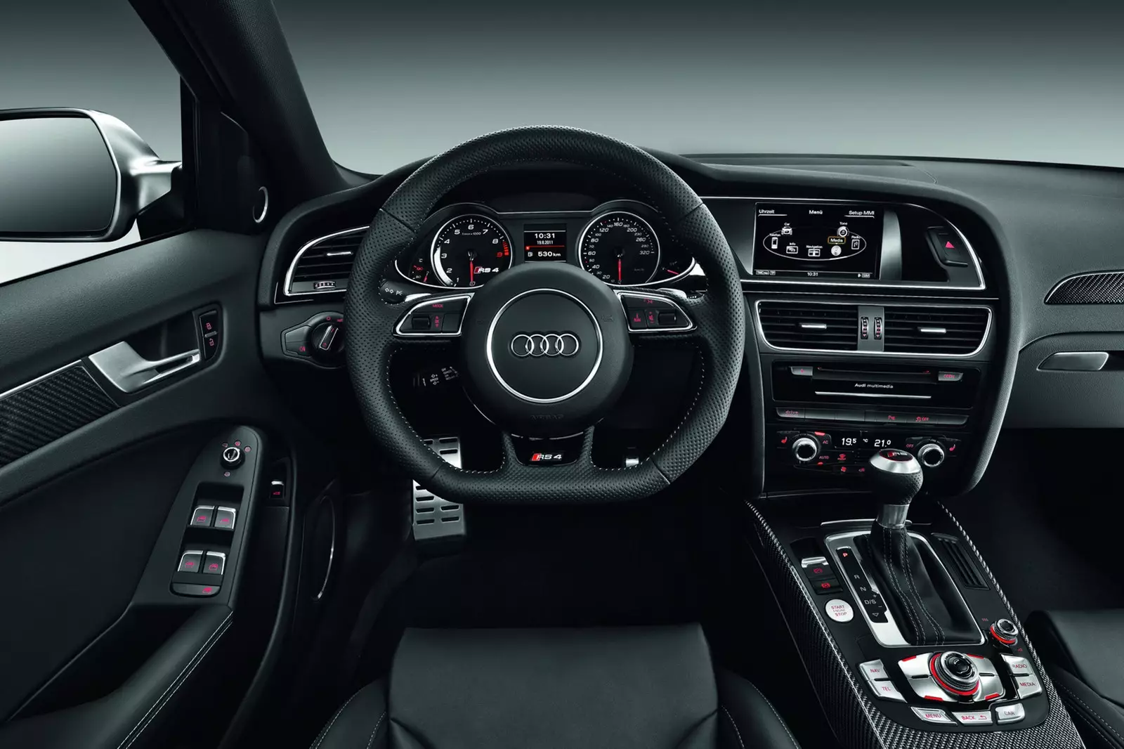 Audi RS4: Ezinụlọ ọzọ dị n'ahịa. 16389_5