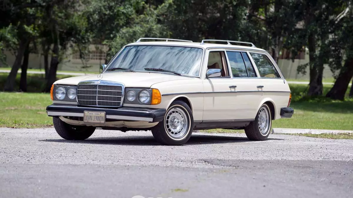 Mercedes 300 TD Леннон 2018