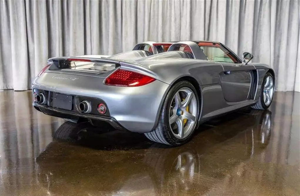 पोर्श Carrera GT