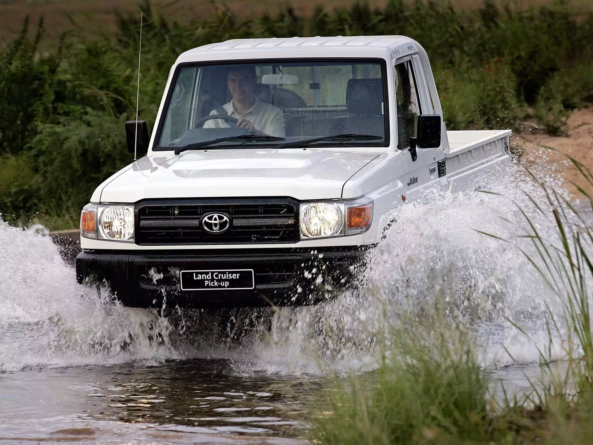 Cúrsóir Talún Toyota 70