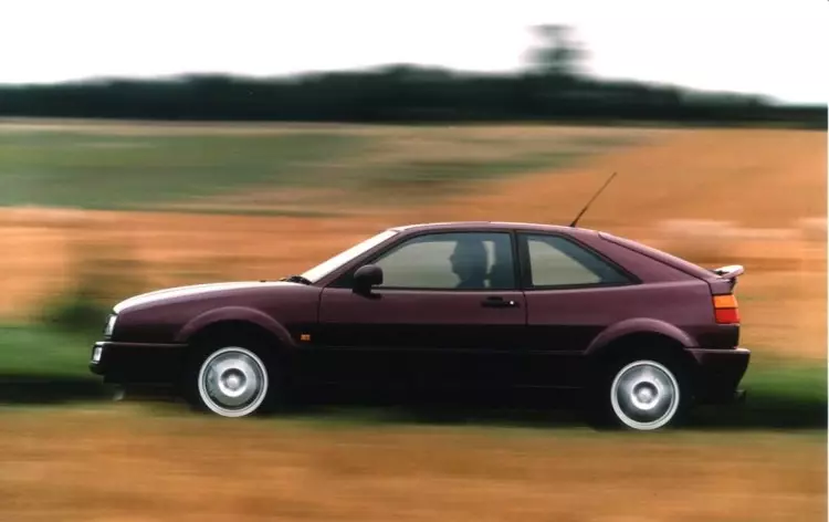 Volkswagen Corrado: nco ntsoov lub cim Germanic 1656_3