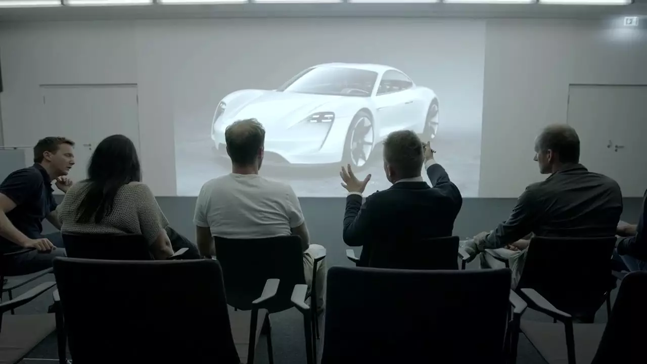 ¿Y ahora? El nuevo Porsche Mission E costará tanto como el Panamera 16597_1